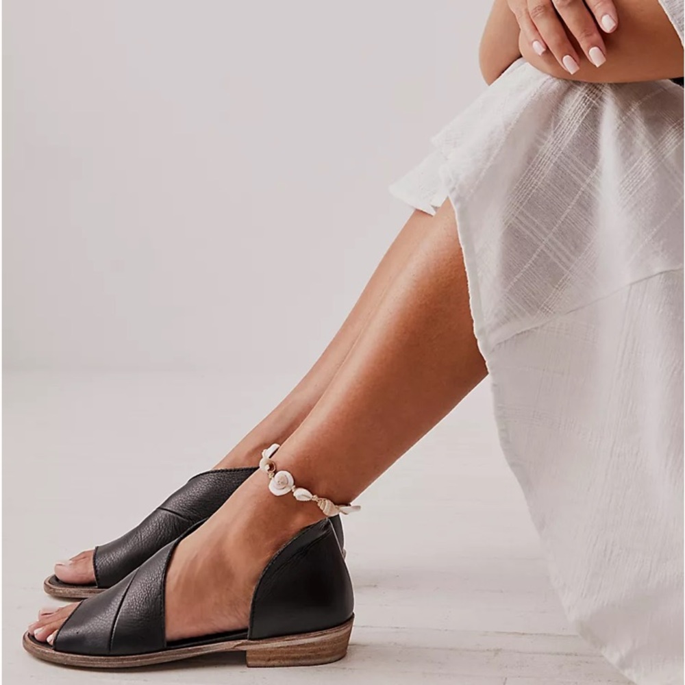 Free People Mont Blanc Sandal Black Flat Size 38, US 8